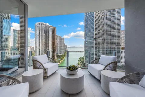 300 Biscayne Blvd Way # 1605, Miami FL 33131