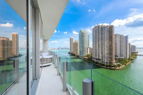 300 Biscayne Blvd Way # 1605, Miami FL 33131