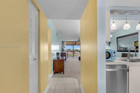 8592 W Sunrise Blvd # 416, Plantation FL 33322