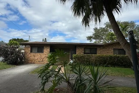 1351 NE 173rd St, North Miami Beach FL 33162