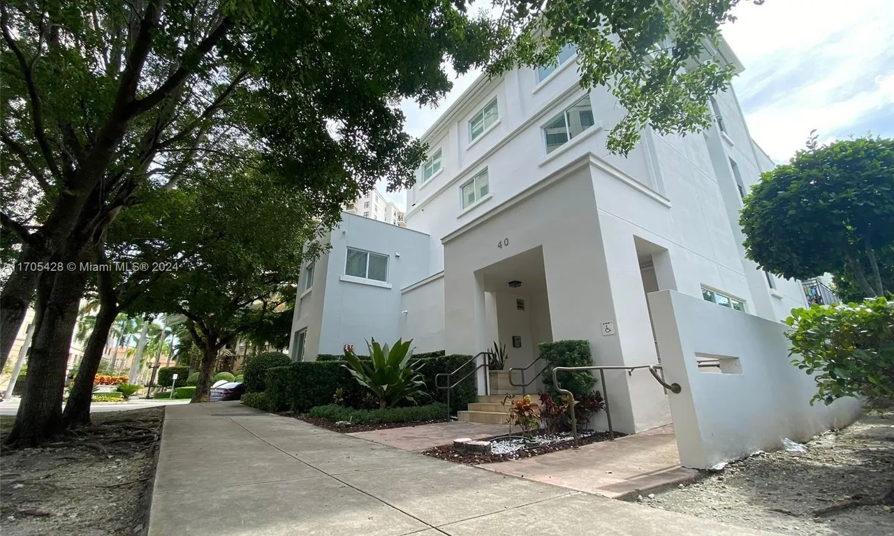 40 Calabria Ave # 101, Coral Gables FL 33134