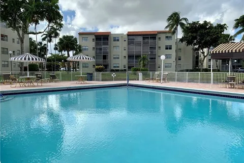 1810 N Lauderdale Ave # 2201, North Lauderdale FL 33068