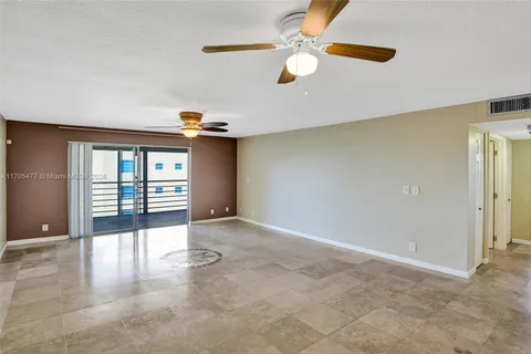 321 SE 3rd St # 408, Dania Beach FL 33004