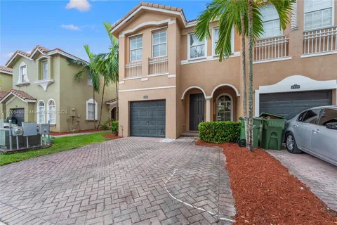 1460 SE 25th Ter, Homestead FL 33035