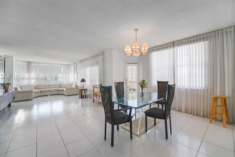 1985 S Ocean Dr # 8P, Hallandale Beach FL 33009