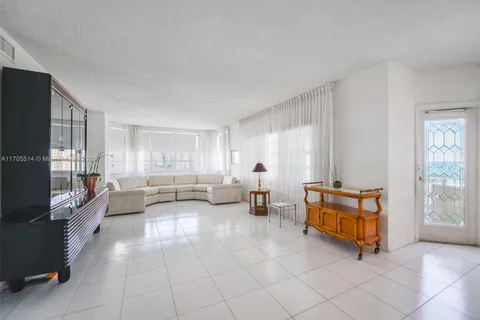 1985 S Ocean Dr # 8P, Hallandale Beach FL 33009