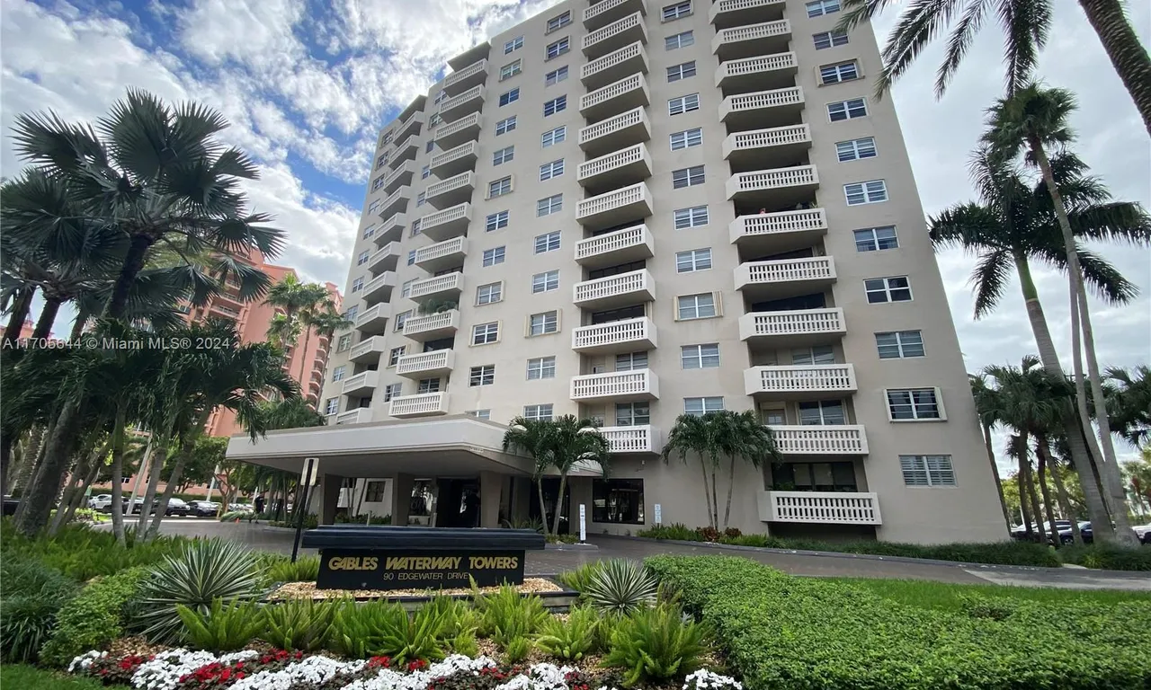 90 Edgewater Dr # 805, Coral Gables FL 33133