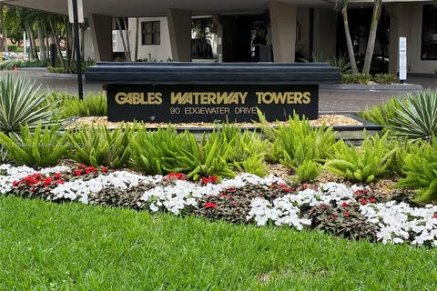 90 Edgewater Dr # 805, Coral Gables FL 33133