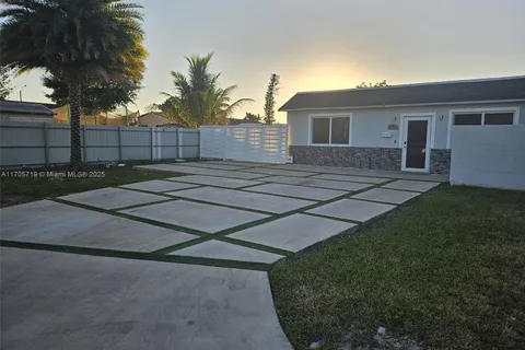 20820 NW 23rd Ct # 20820, Miami Gardens FL 33056