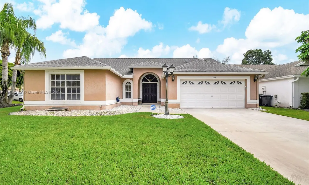 13029 Meadowbreeze Drive, Wellington FL 33414