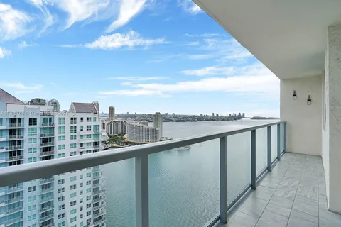 1155 Brickell Bay Dr # 3404, Miami FL 33131