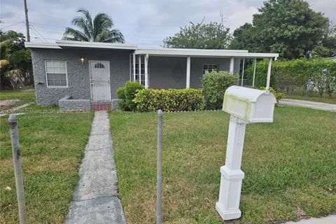 2545 NW 159th Ter, Miami Gardens FL 33054