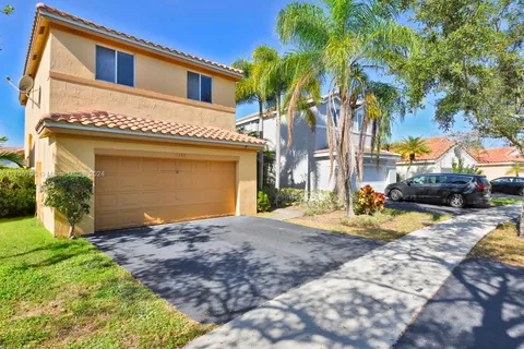 1495 Estancia Cir # 0, Weston FL 33327