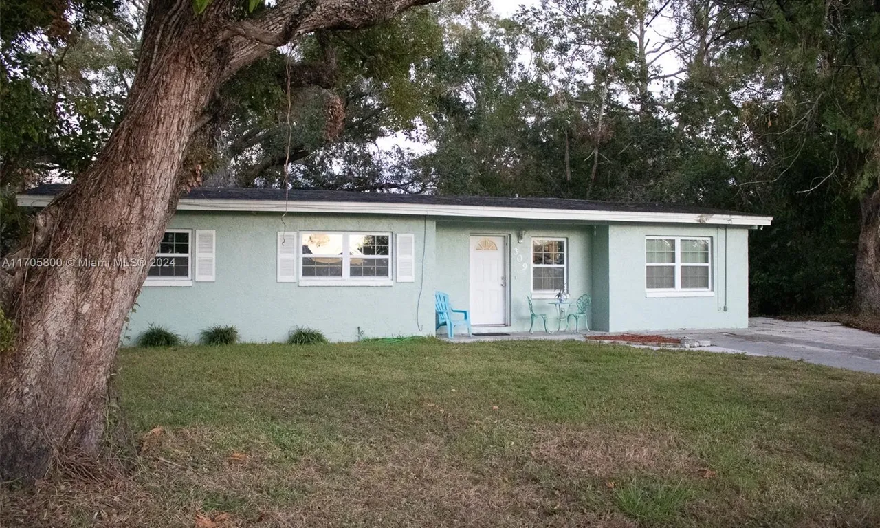 309 Ronnie Circle, Orlando FL 32811