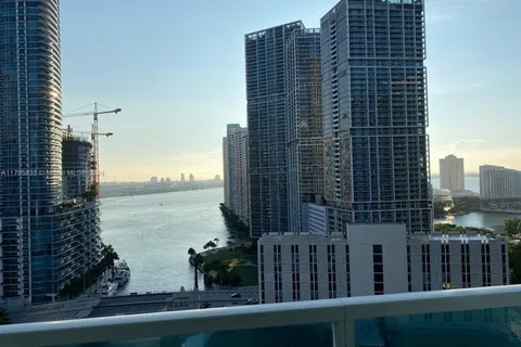 31 SE 5th St # 2308, Miami FL 33131