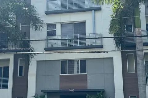 1045 NE 18th Ave # 105, Fort Lauderdale FL 33304