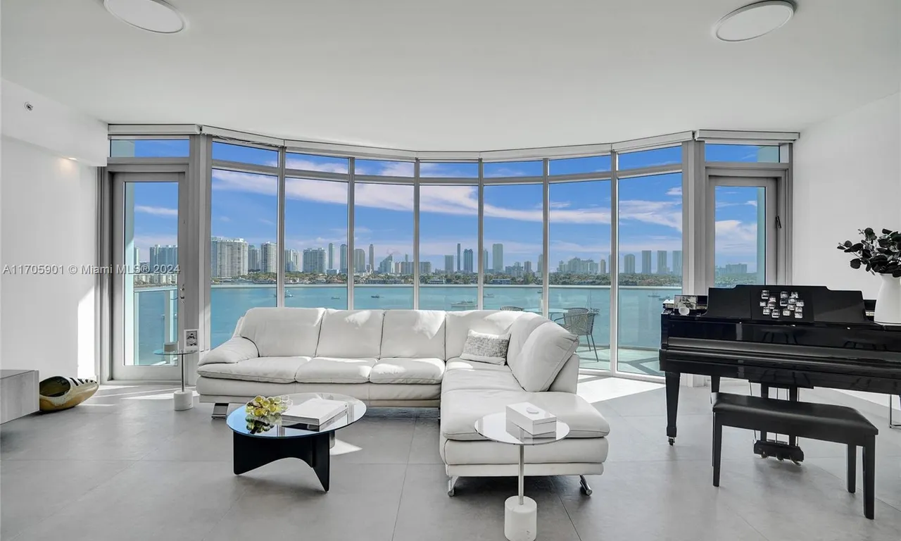 17111 Biscayne Blvd # 811, North Miami Beach FL 33160