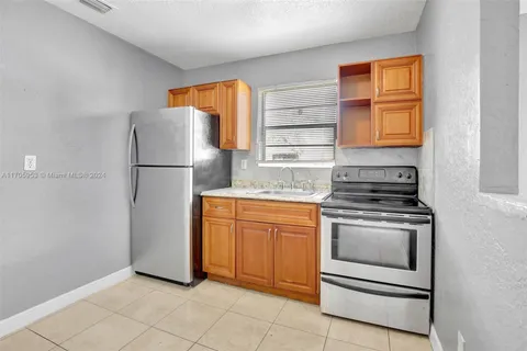 3036 NW 2nd St # 1, Pompano Beach FL 33069