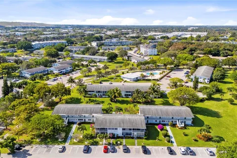 382 Markham R # 382, Deerfield Beach FL 33442