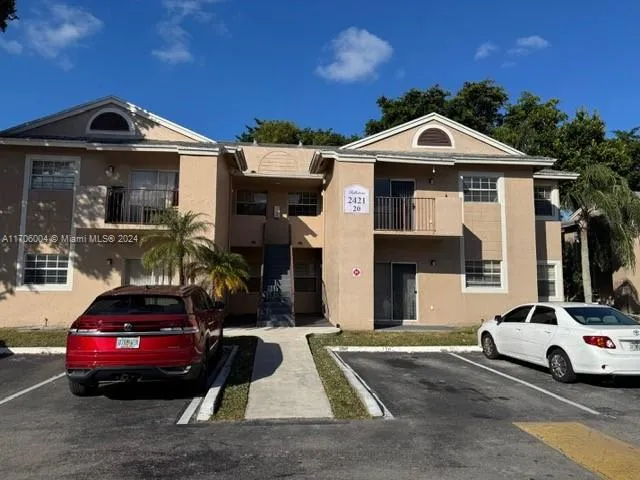 2421 NW 96th Ter # 20H, Pembroke Pines FL 33024