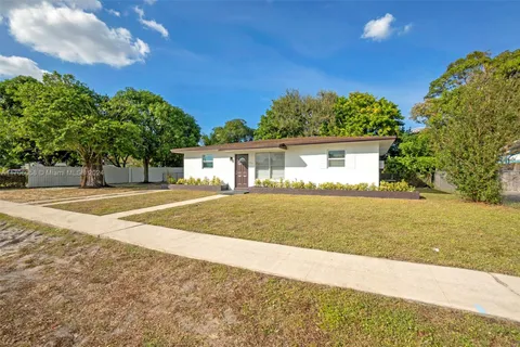 6839 SW 20th St, Miramar FL 33023