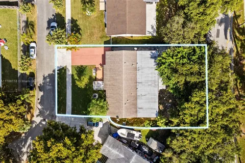 21505 SW 97th Ct, Cutler Bay FL 33189