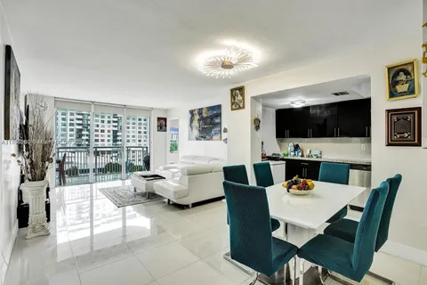 18061 Biscayne Blvd # 502, Aventura FL 33160