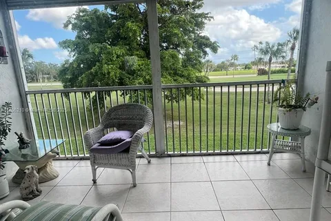 7350 NW 18th St # 208, Margate FL 33063