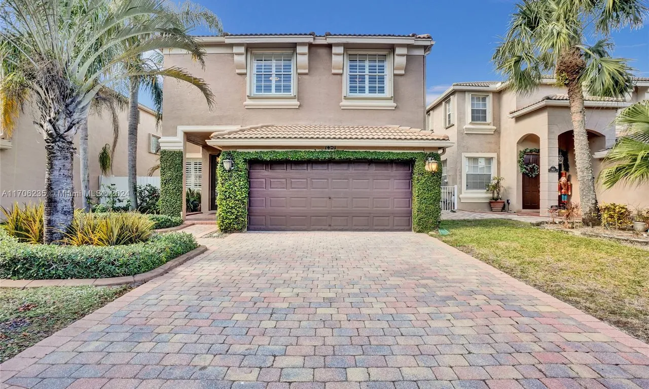 1451 Briar Oak Ct, Royal Palm Beach FL 33411