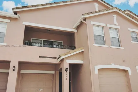 902 Belmont Pl, Boynton Beach FL 33436