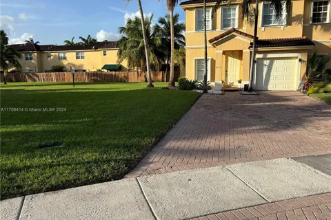 4117 NE 24th Dr, Homestead FL 33033