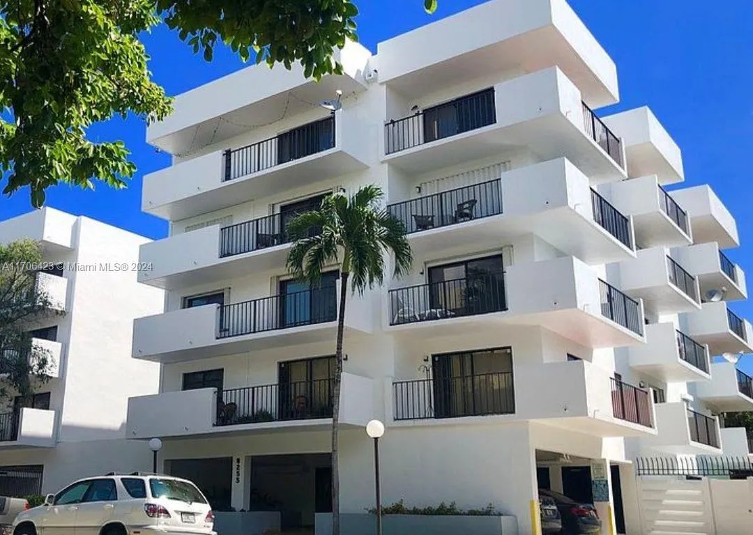 8255 Abbott Ave # 207, Miami Beach FL 33141