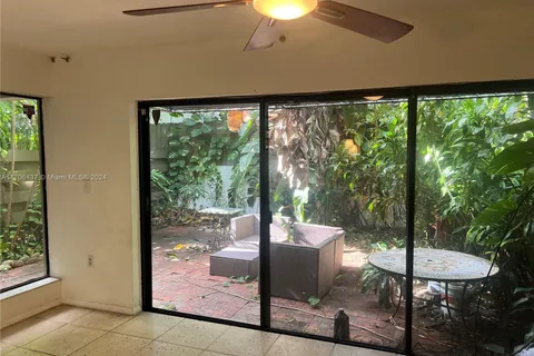 3042 SW 27 AV # 8, Miami FL 33133