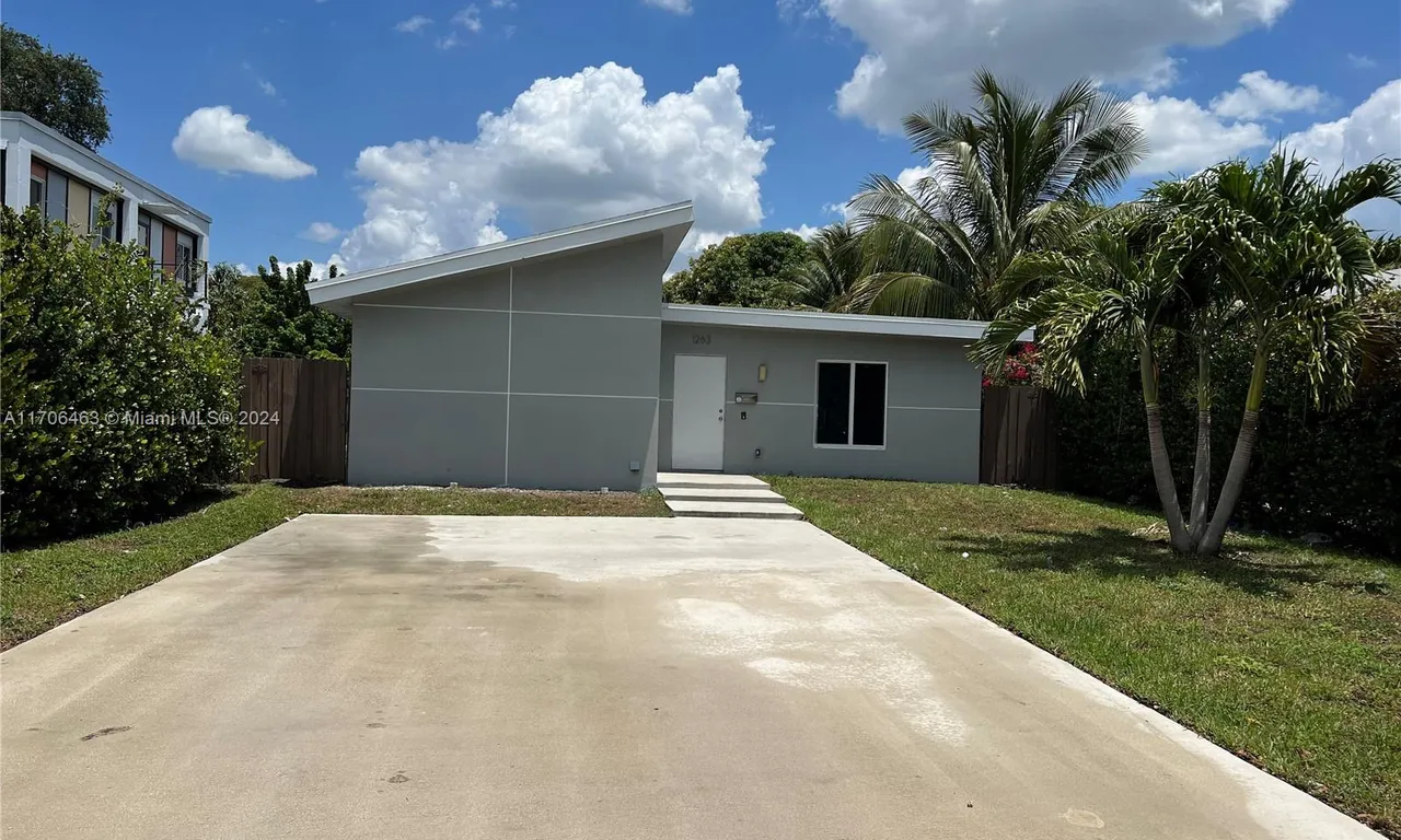 1263 NE 128th St, North Miami FL 33161