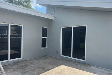 1263 NE 128th St, North Miami FL 33161