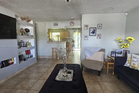 7501 Kimberly Blvd # 104, North Lauderdale FL 33068