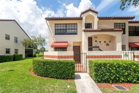 201 Freedom Ct # 201, Deerfield Beach FL 33442