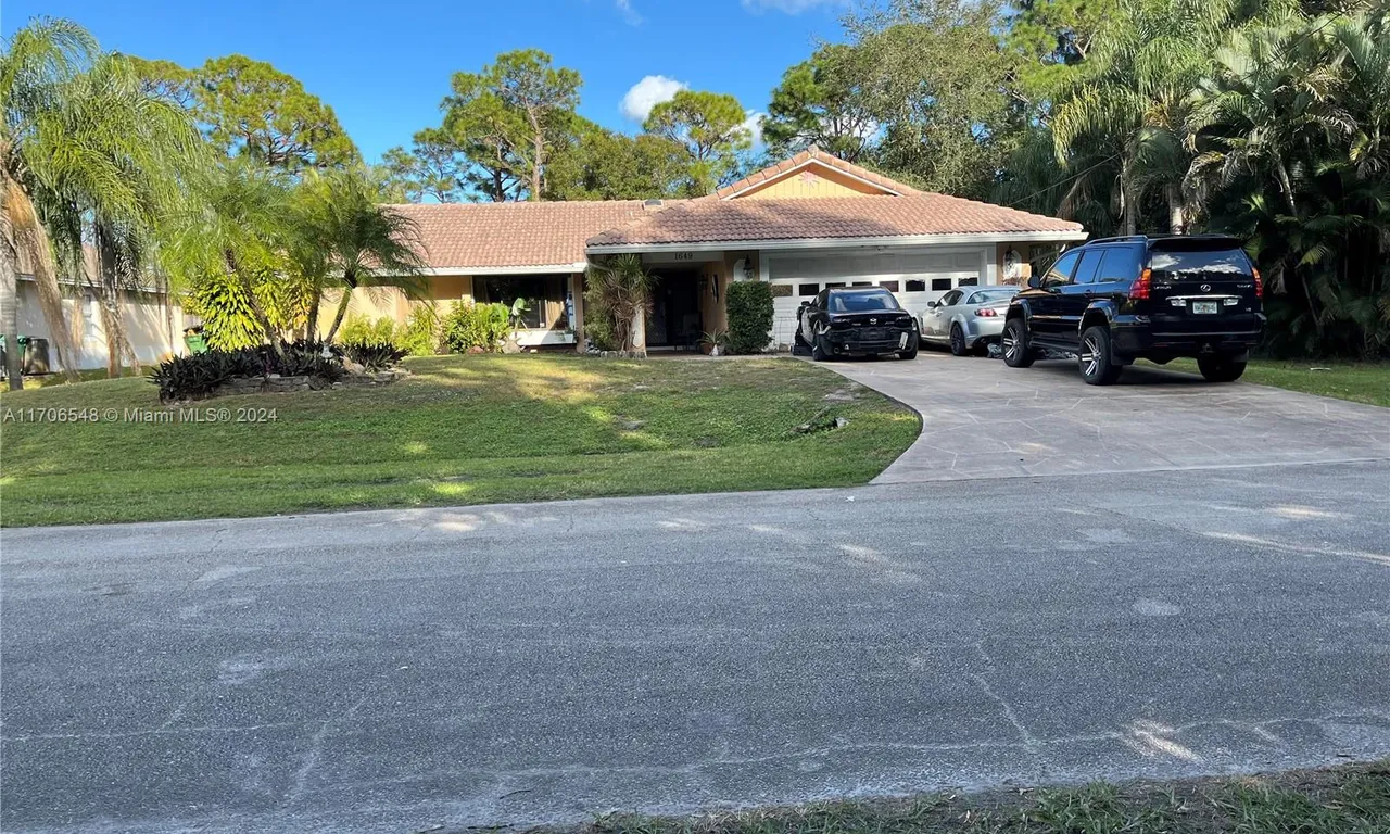 1649 SW Taurus Ln, Port St. Lucie FL 34984