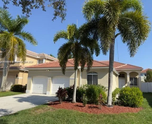 1290 Camellia Ln, Weston FL 33326