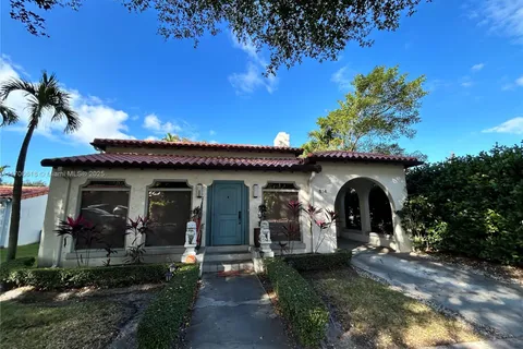 814 Pizarro St, Coral Gables FL 33134