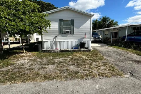 350 NW 134th Way, Plantation FL 33325