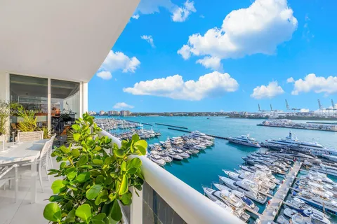 400 Alton Rd # 1201, Miami Beach FL 33139