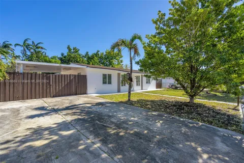 20505 SW 114th Pl, Miami FL 33189