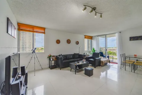 800 N Miami Ave # 809, Miami FL 33136