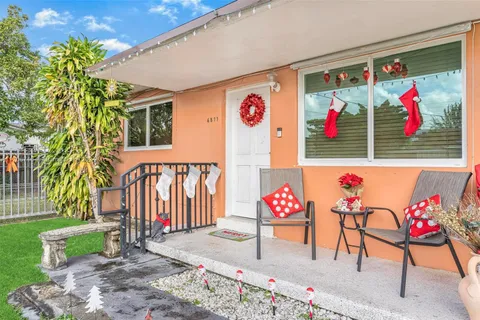 6875 SW 25th Ter, Miami FL 33155