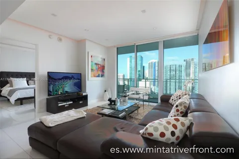 92 SW 3rd St # 3011, Miami FL 33130