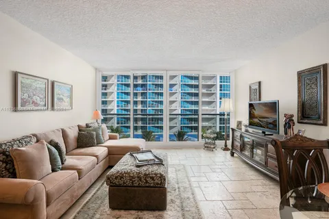 3505 S Ocean Dr # 708, Hollywood FL 33019