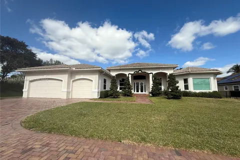 15379 SW 33rd St, Davie FL 33331