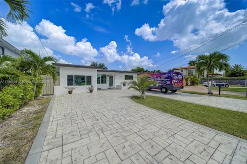 6561 SW 30th St # 6561, Miami FL 33155