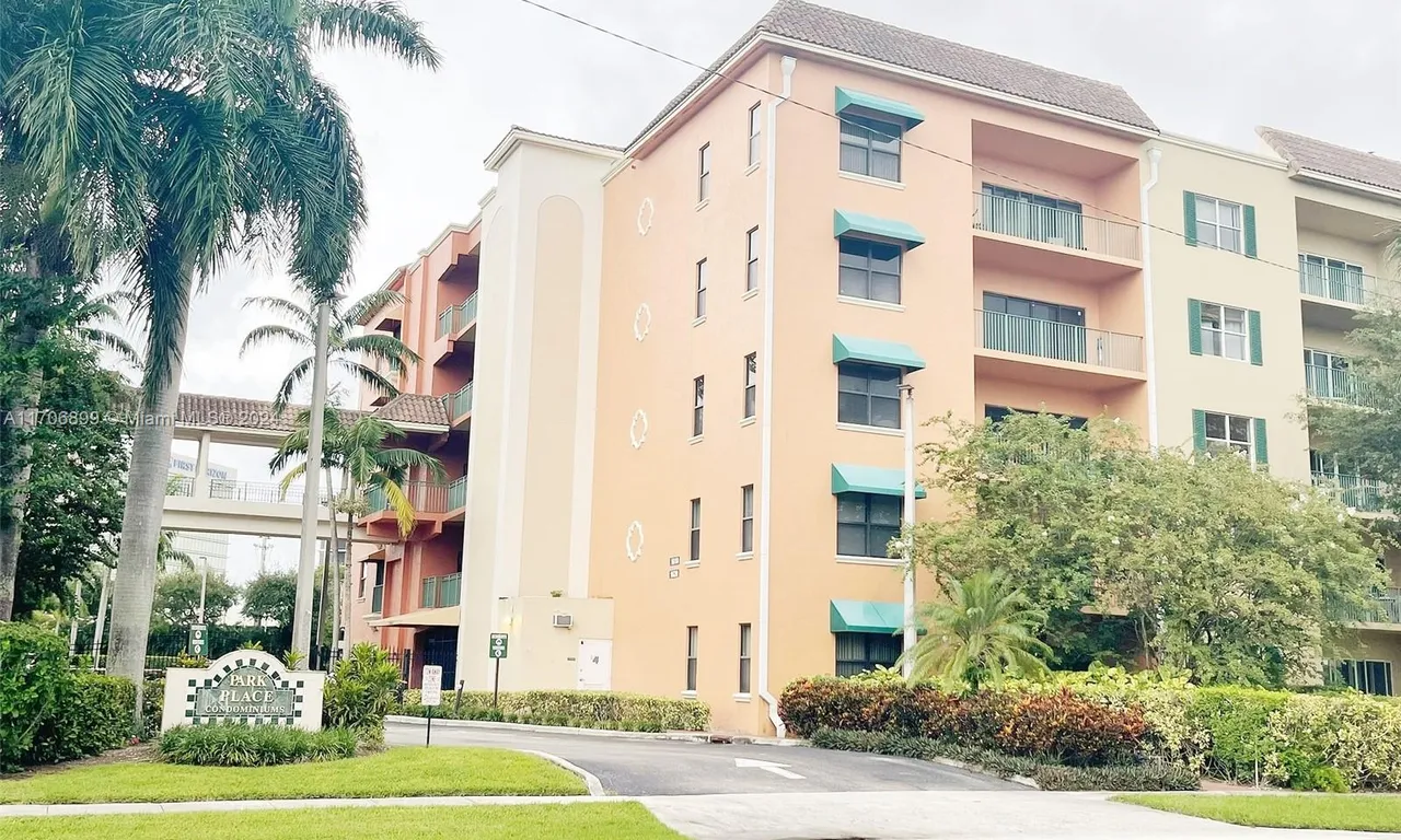 1610 Presidential Way # 205, West Palm Beach FL 33401